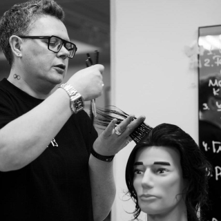 ТЕКСТУРА VS ОБЪЕМ: Стрижки филировочной бритвой.