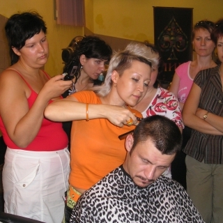 Мастер - класс "TEENSTYLE - стрижки, Xtream - окрашивания". Второй День Мастер - класс "TEENSTYLE - стрижки, Xtream - окрашивания". Второй День