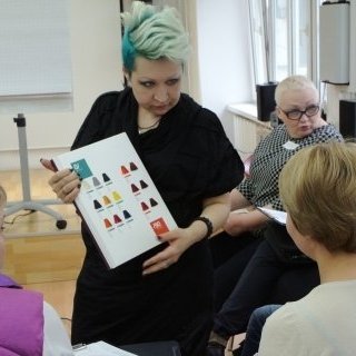 Техники экстремальных стрижек и окрашиваний в салонных работах Техники экстремальных стрижек и окрашиваний в салонных работах